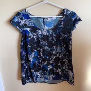 2/$24 Flowered short sleeved blouse